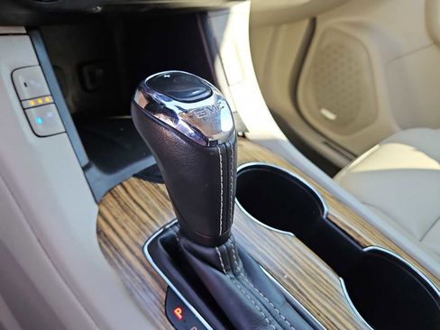 Used 2019 GMC Acadia Denali w/ Technology Package FWD image 21