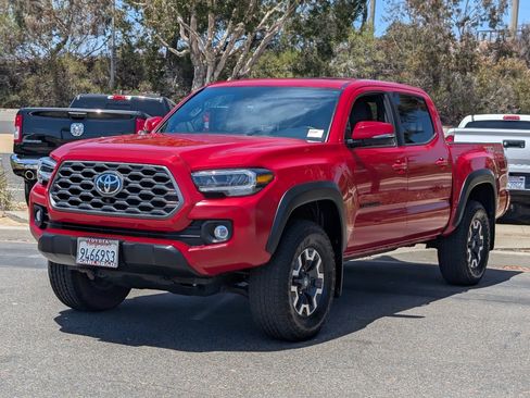 Used 2023 Toyota Tacoma TRD Off-Road w/ TRD Premium Off Road Package AWD/4WD image 11