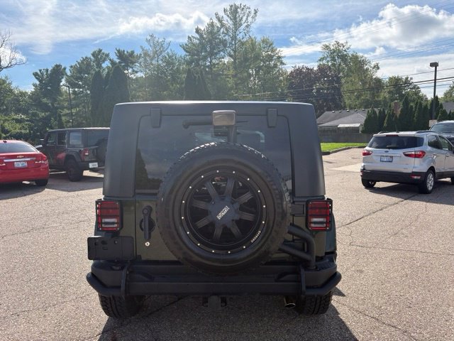 Used 2010 Jeep Wrangler Unlimited Sahara w/ Mopar Chrome Edition Group AWD/4WD image 4