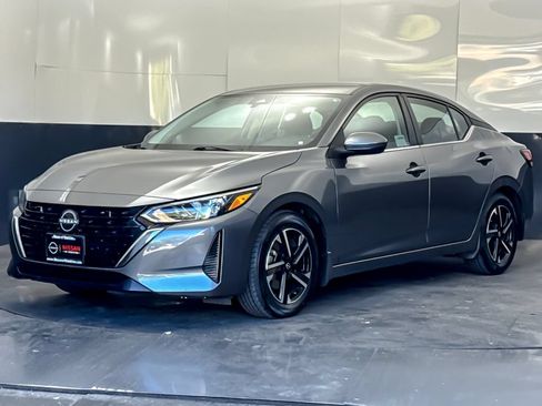Used 2024 Nissan Sentra SV FWD image 7