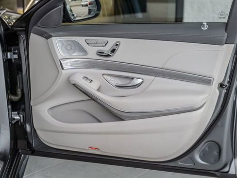Used 2017 Mercedes-Benz S 550 4MATIC Sedan image 57