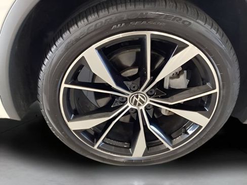 Certified 2024 Volkswagen Tiguan SEL R-Line AWD/4WD image 26