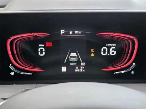 Used 2025 Kia Telluride AWD image 29