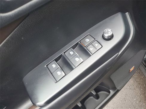 Used 2019 Toyota Highlander Limited image 22