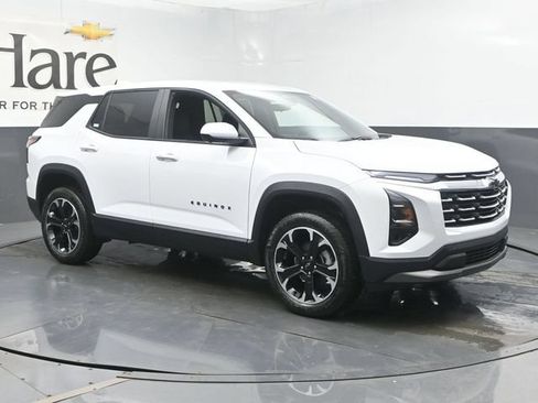 New 2026 Chevrolet Equinox LT w/ Safety and Technology Package FWD image 6