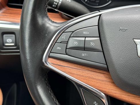 Used 2022 Cadillac XT5 Premium Luxury w/ LPO, Floor Liner Package AWD/4WD image 17