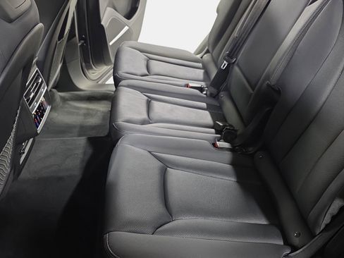 Used 2025 Audi Q7 3.0T Premium Plus image 14