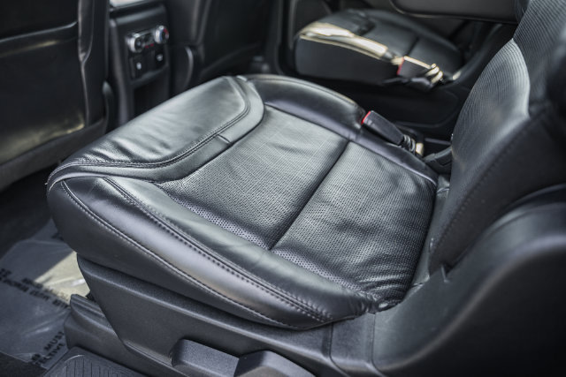 Used 2021 Ford Explorer Platinum w/ Equipment Group 601A AWD/4WD image 35