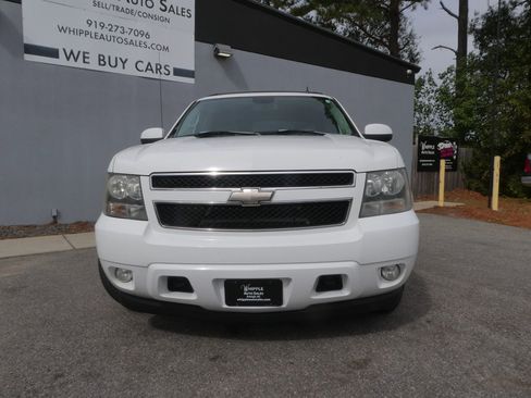 Used 2008 Chevrolet Avalanche LT w/ LT Preferred Equipment Group image 2