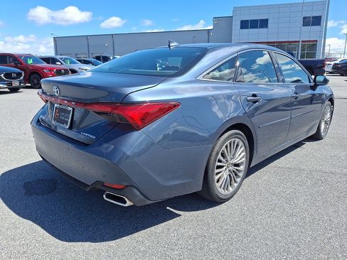 Certified 2022 Toyota Avalon Limited image 6