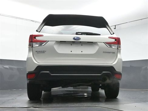 Used 2023 Subaru Forester Premium image 36