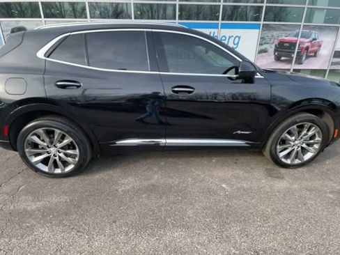 Used 2022 Buick Envision Avenir w/ Technology Package II image 9