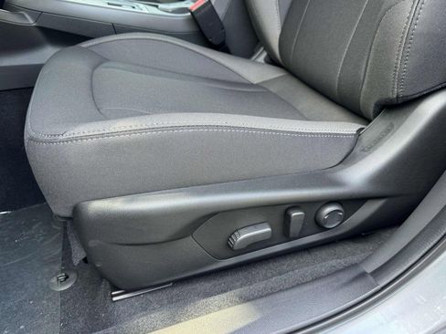 Certified 2025 Subaru Crosstrek 2.0i Premium image 14