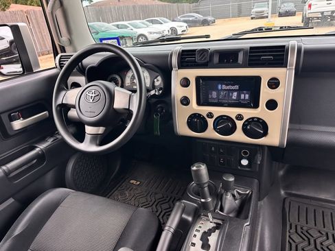 Used 2008 Toyota FJ Cruiser 4WD image 10
