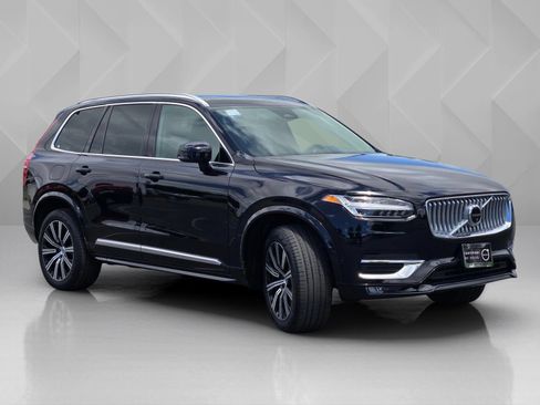 Certified 2025 Volvo XC90 B6 Plus AWD/4WD image 12