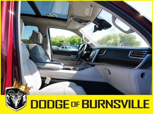 Used 2023 Jeep Grand Wagoneer Series II AWD/4WD image 14
