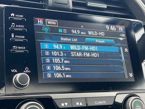 Used 2019 Honda Civic EX image 17