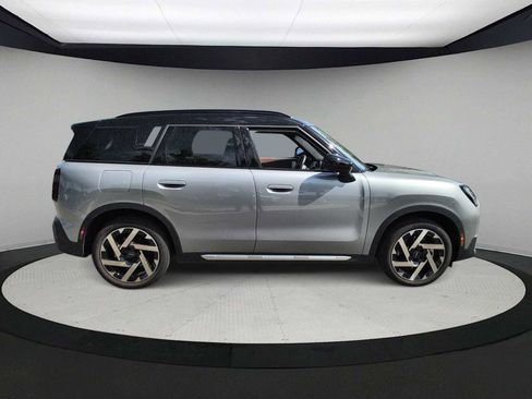 Used 2025 MINI Cooper Countryman SE image 9