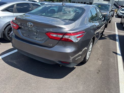 Used 2019 Toyota Camry LE FWD image 4
