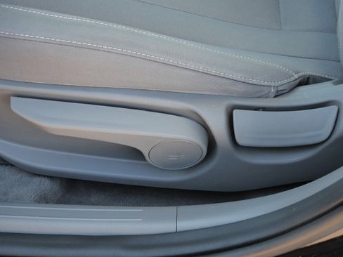 Certified 2023 Hyundai Elantra SEL image 20