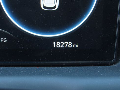 Used 2023 Hyundai Tucson Limited w/ Cargo Package image 10