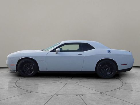Used 2022 Dodge Challenger R/T image 8