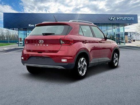New 2025 Hyundai Venue SEL FWD image 7