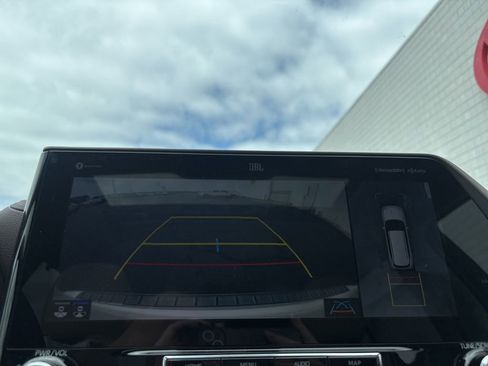 Used 2022 Toyota Highlander Limited FWD image 12