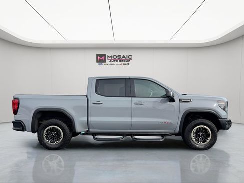 Used 2024 GMC Sierra 1500 AT4X image 2
