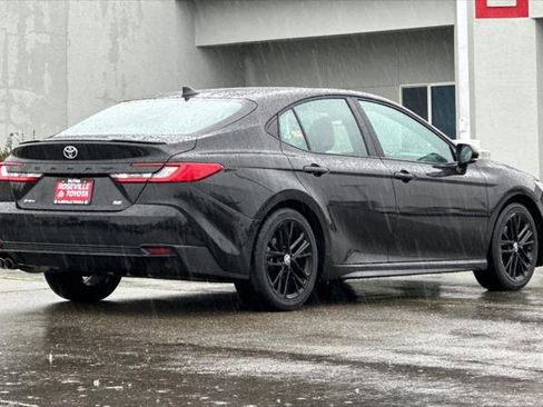 Certified 2025 Toyota Camry SE image 2