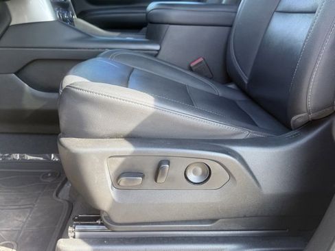 Used 2022 Chevrolet Tahoe Z71 w/ Luxury Package image 14