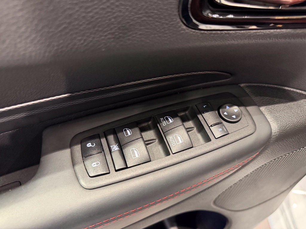 Used 2023 Dodge Durango R/T AWD/4WD image 31
