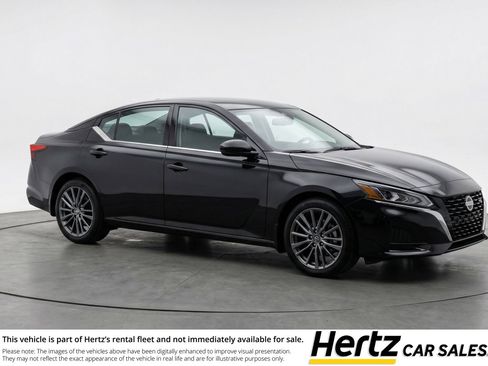 Used 2025 Nissan Altima 2.5 SV FWD image 1