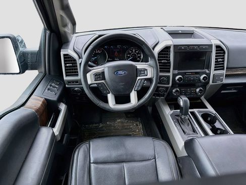 Used 2020 Ford F150 Lariat w/ Equipment Group 502A Luxury AWD/4WD image 22
