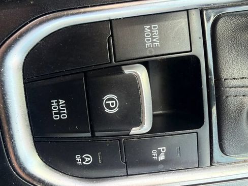 Used 2019 Hyundai Santa Fe SEL FWD image 22
