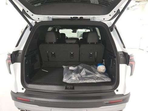 New 2026 Chevrolet Traverse LT image 23