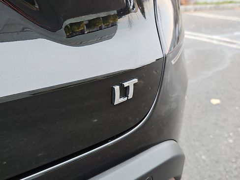 Used 2026 Chevrolet Trax LT w/ Driver Confidence Package image 30