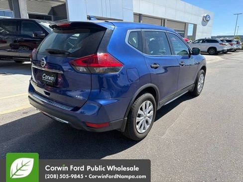 Used 2017 Nissan Rogue S AWD/4WD image 7