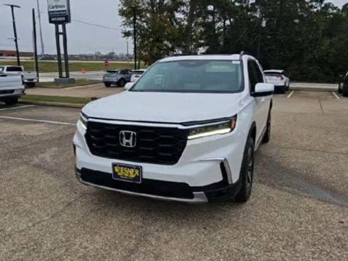 Used 2023 Honda Pilot Elite image 3