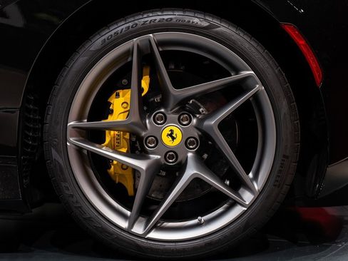 Certified 2022 Ferrari F8 Tributo image 14