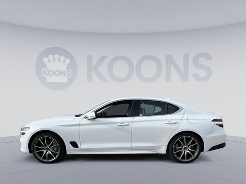 Used 2025 Genesis G70 2.5T image 2