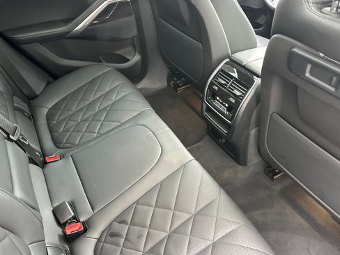 Used 2023 BMW X6 xDrive40i w/ M Sport Package image 27