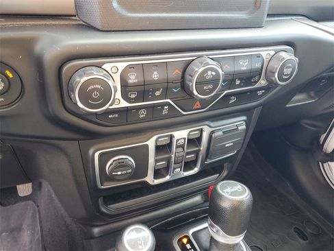 Used 2020 Jeep Wrangler Unlimited Sport image 23
