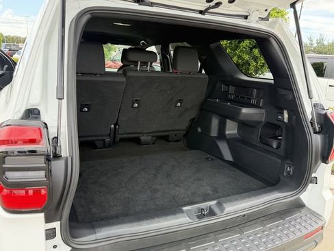 Certified 2025 Toyota 4Runner TRD Off-Road AWD/4WD image 21