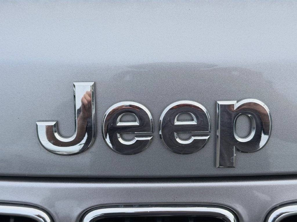 Used 2016 Jeep Grand Cherokee Limited AWD/4WD image 34