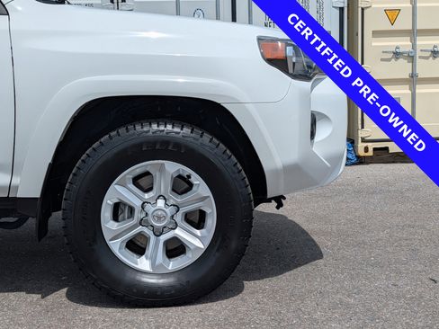 Used 2022 Toyota 4Runner SR5 Premium w/ Moonroof Package AWD/4WD image 11