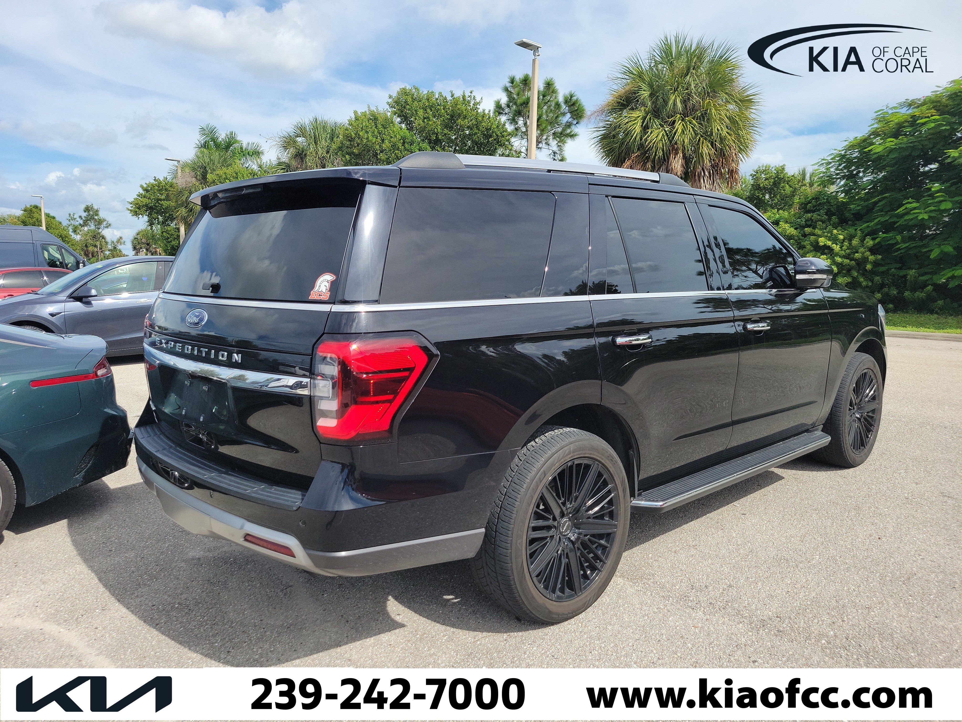 Used 2023 Ford Expedition Limited RWD image 6