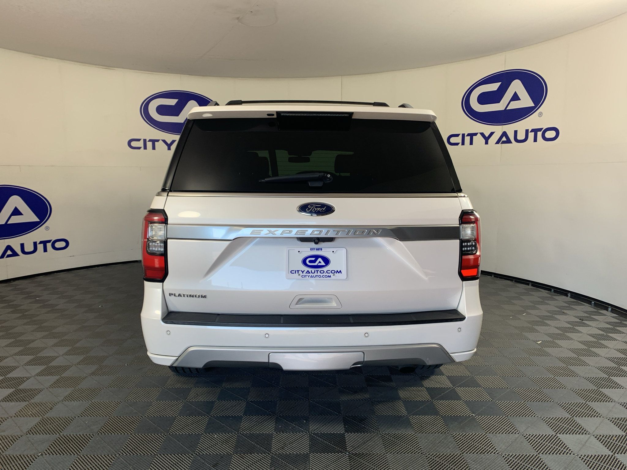 Used 2019 Ford Expedition Platinum AWD/4WD image 4