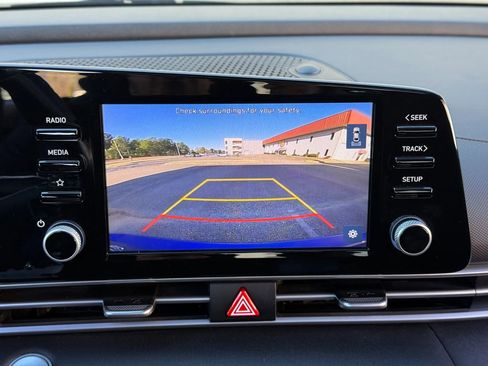 Used 2021 Hyundai Elantra SEL w/ Convenience + Premium Package image 22