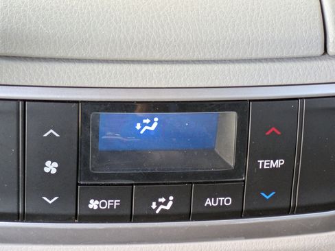 Used 2015 Toyota Highlander XLE image 15